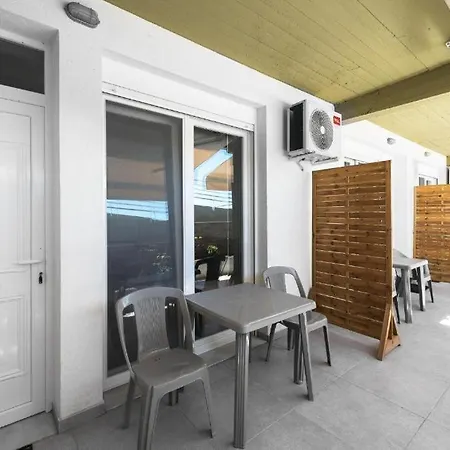 Apartment Blue Horizon 4 *