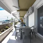 Apartment Blue Horizon 4 *