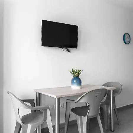 Blue Horizon 4 Apartment